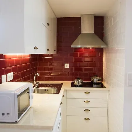 On The Path Of Fado Apartman *