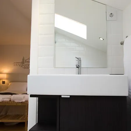 Daire On The Path Of Fado *